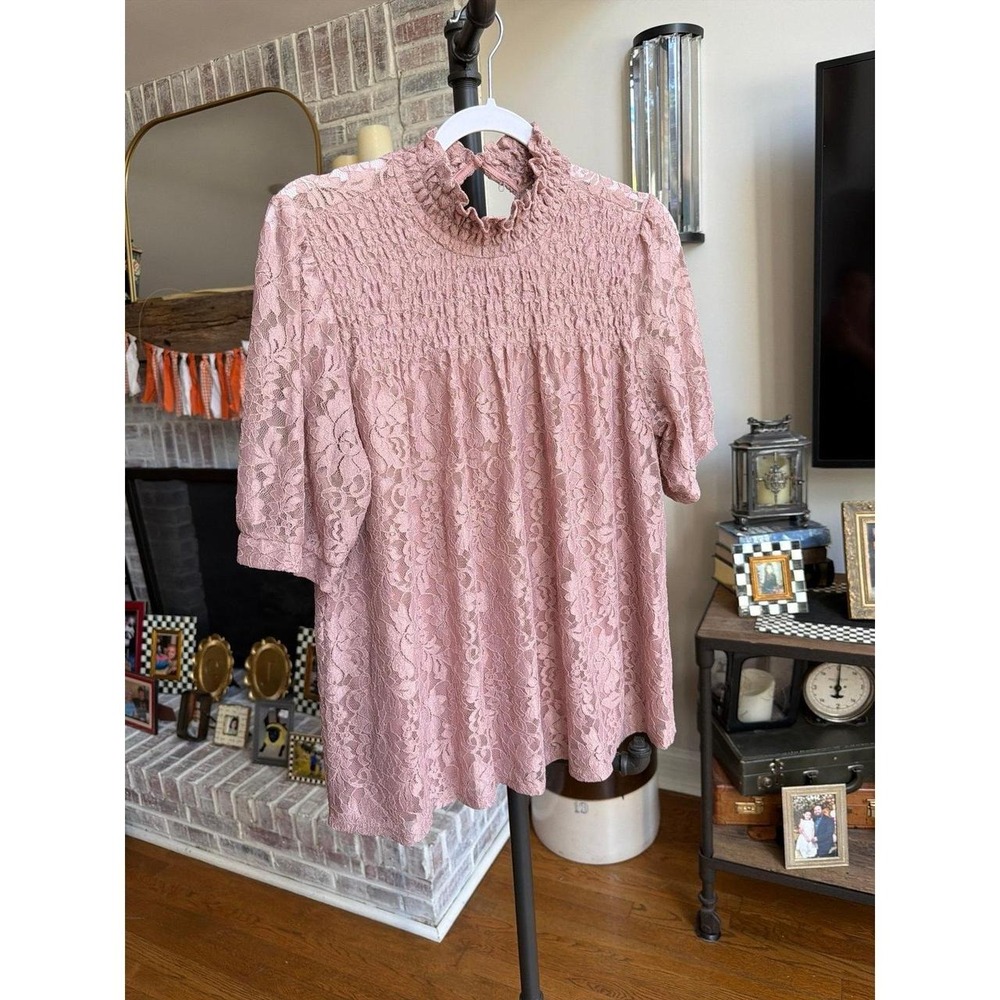 Cable & Gauge High Neck Lace Top Mauve Pink Lined Womens Size Large